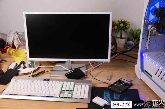 打开电脑显示屏不显示怎么回事_电脑打不开屏幕显示a2_屏幕显示电脑打开就黑屏