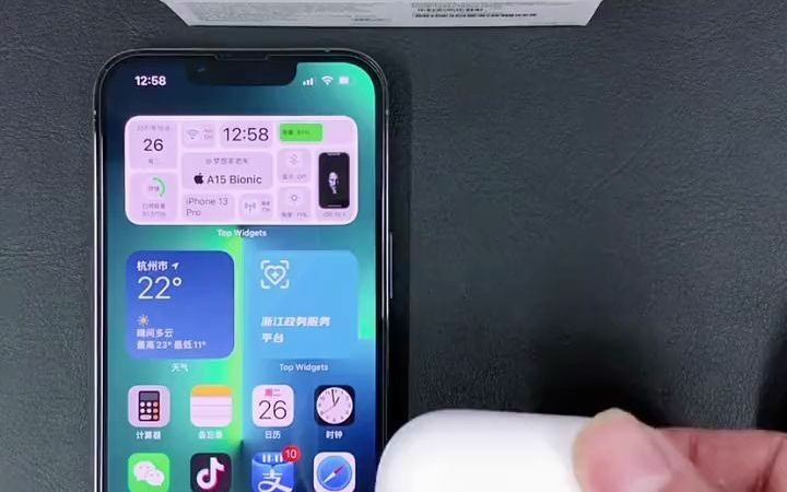 surface airpods_surface airpods_surface airpods