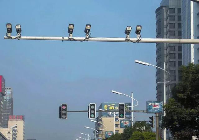 马路上的监控能看多远_马路多远监控能看上车_马路多远监控能看上去