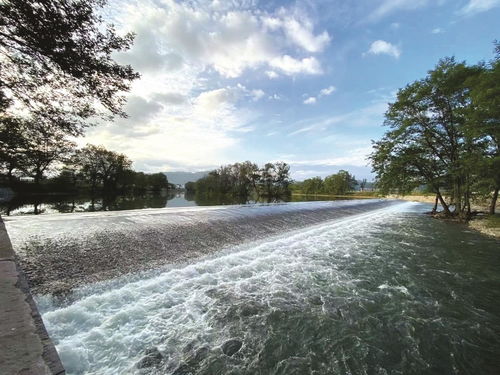 灌溉系统著称于世,中国智慧与自然和谐共生的典范